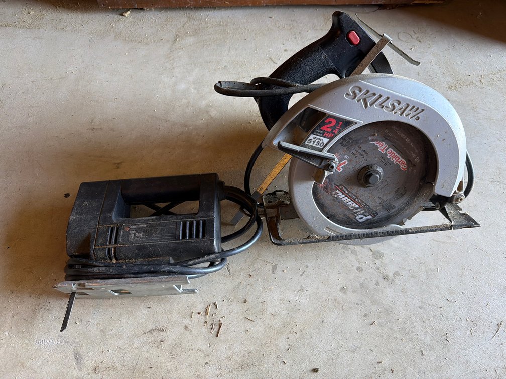 Corded 7 1/4 In Circular Saw and Single Speed Jig Saw