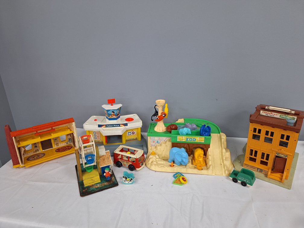 Fisher-Price Playsets, Vehicles, and Accessories