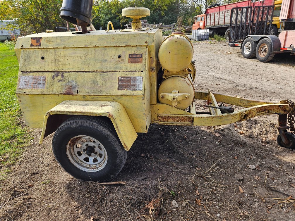 Ingersoll-Rand 85 Gyro-Flo Towable Air Compressor