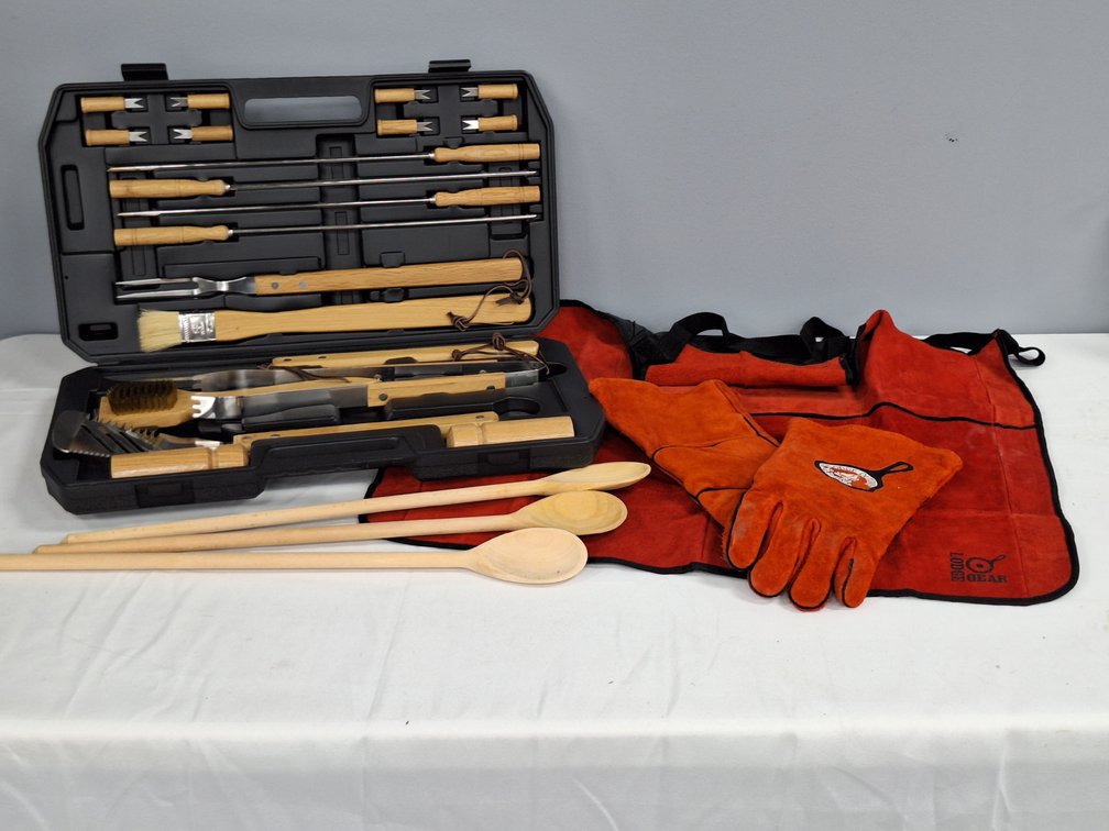 Barbecue Tool Set, Suede Leather Apron, Gloves, and Spoons