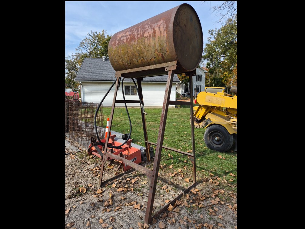 Overhead Steel Fuel Tank on Elevated Stand with OPW Nozzle