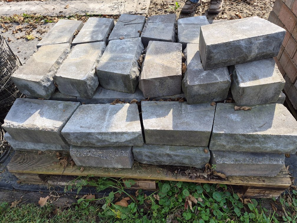 Gray Concrete Retaining Wall Blocks on Pallet
