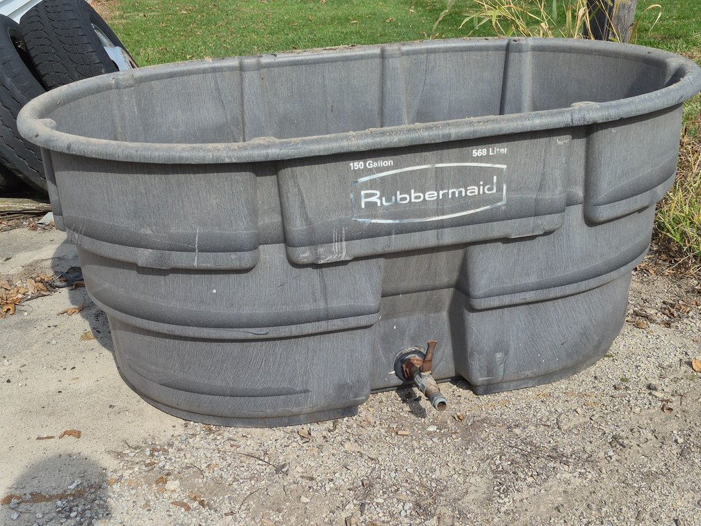 Rubbermaid 150-Gallon  Stock Tank