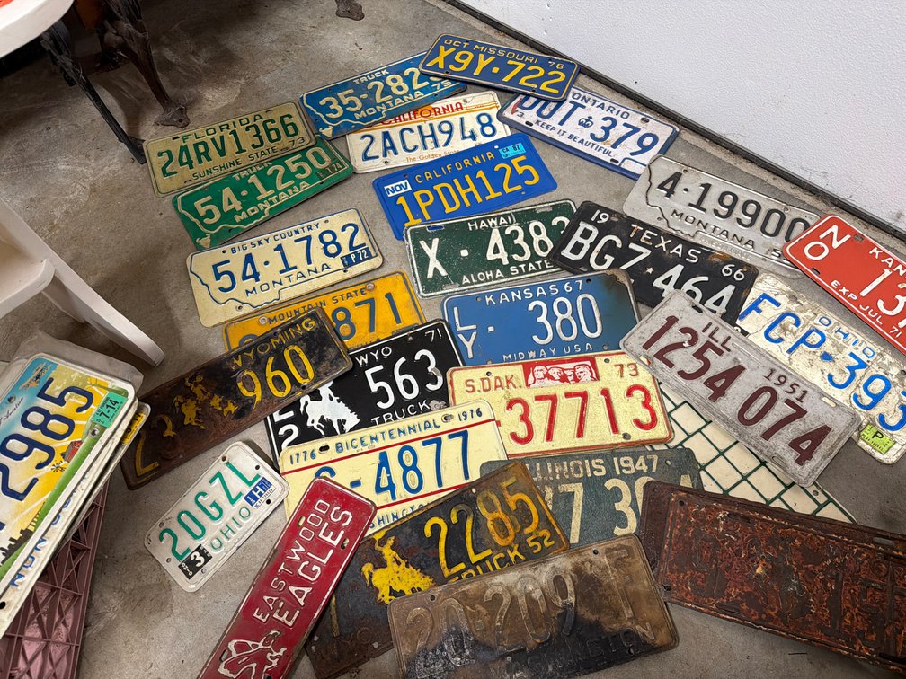 Embossed Metal Vehicle License Plates and Booster Plate