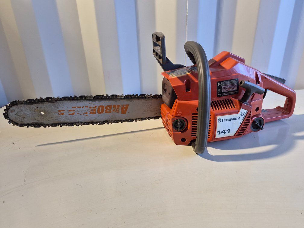 Husqvarna 141 40cc Chainsaw with Guide Bar and Chain