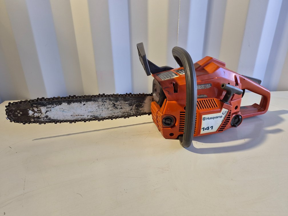 Husqvarna 141 Air Injection Chainsaw