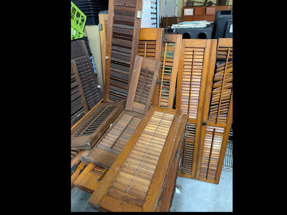 Wooden Louvered Interior Window Shutters
