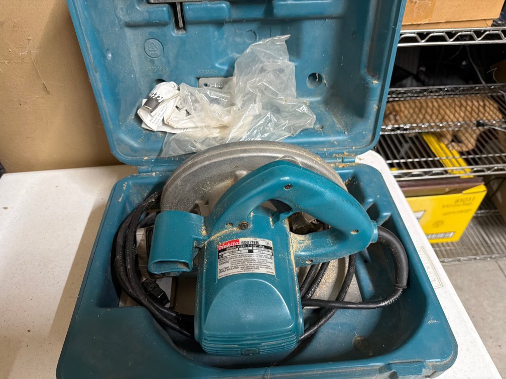 Makita Circular Saw with Hard Case