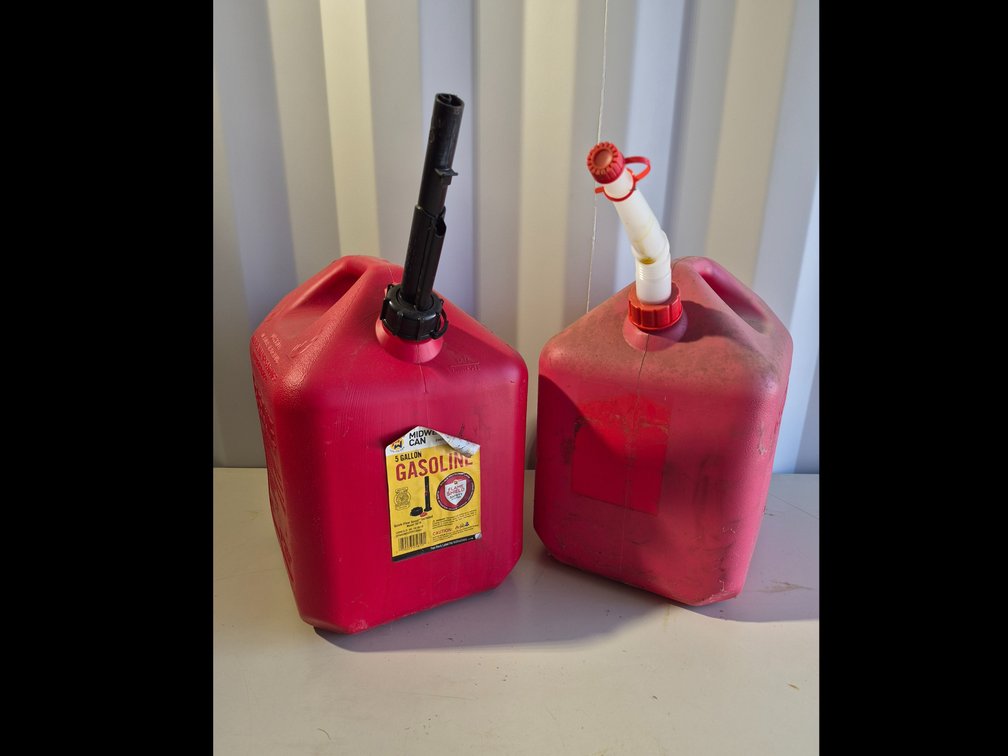 Red Molded Plastic Gasoline Cans with Spouts