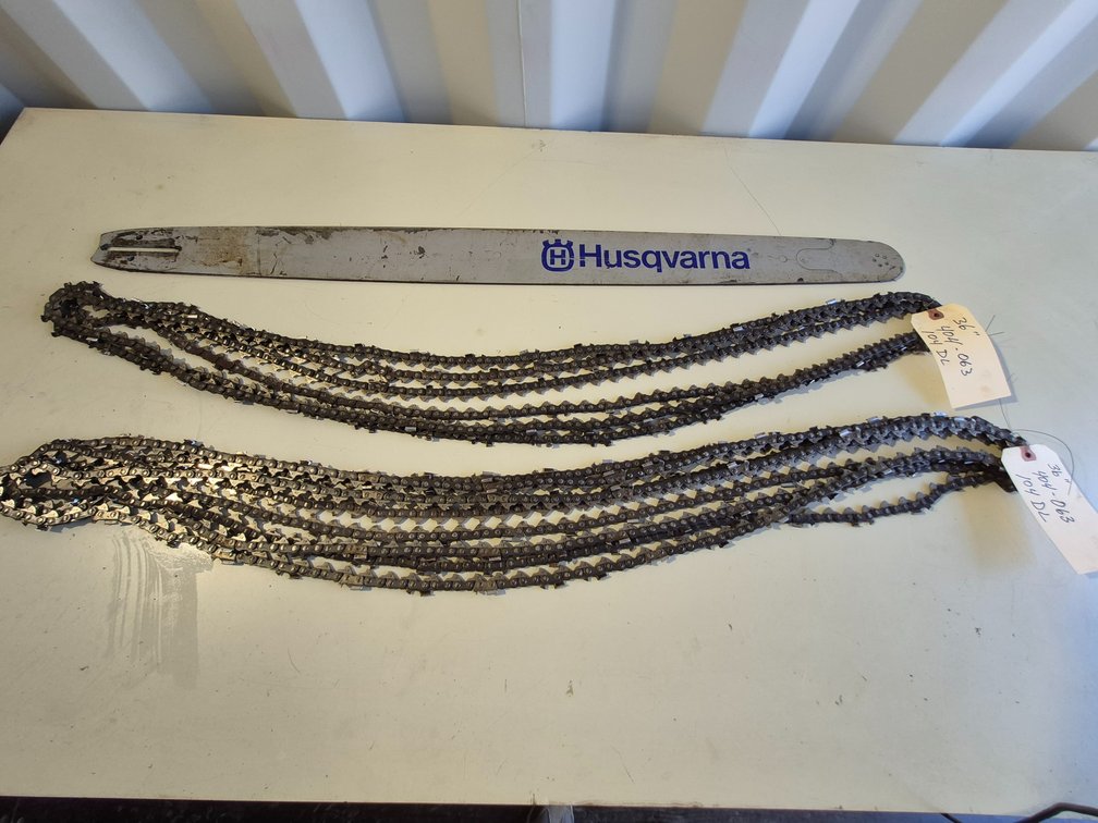 36 In Chainsaw Guide Bar and 7 Chainsaw Chains