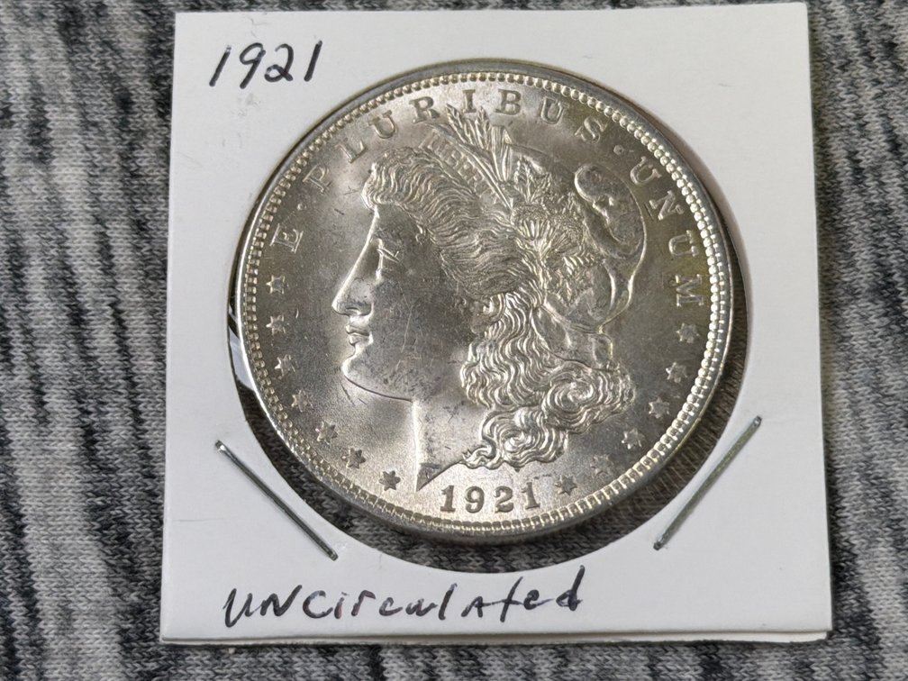 1921 MORGAN SILVER DOLLAR