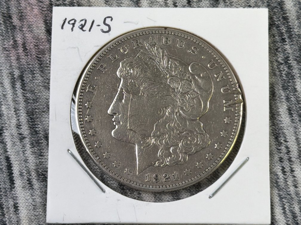 1921 S MORGAN SILVER DOLLAR