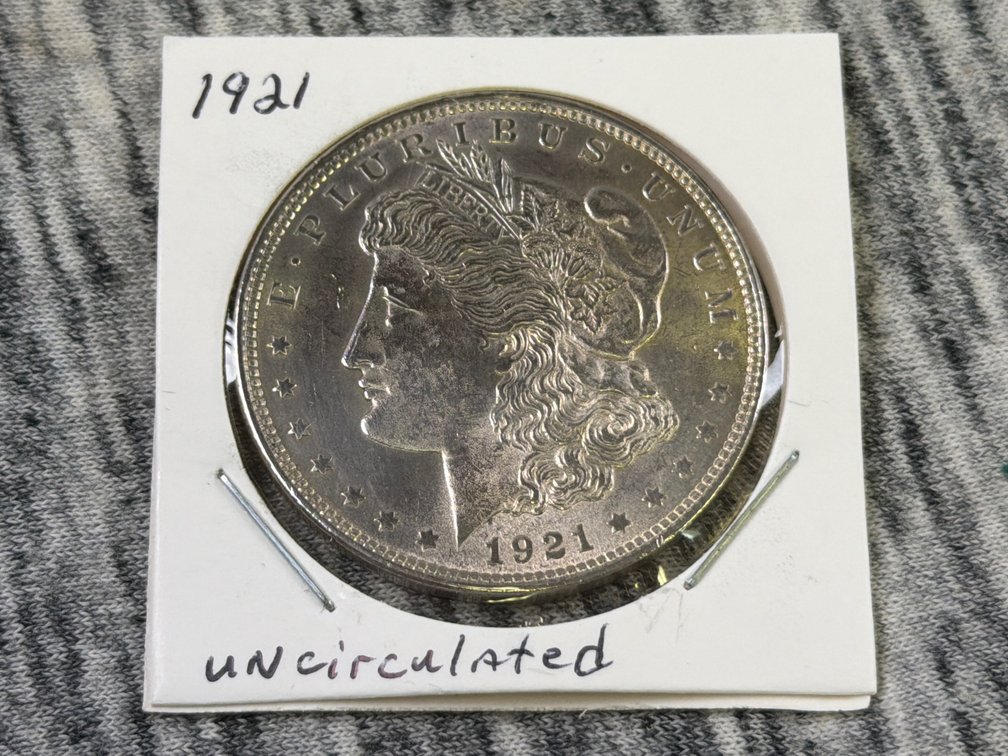 1921 MORGAN SILVER DOLLAR