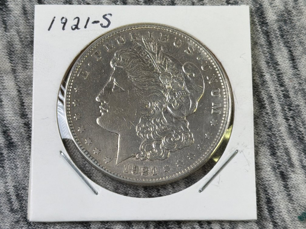1921 S MORGAN SILVER DOLLAR