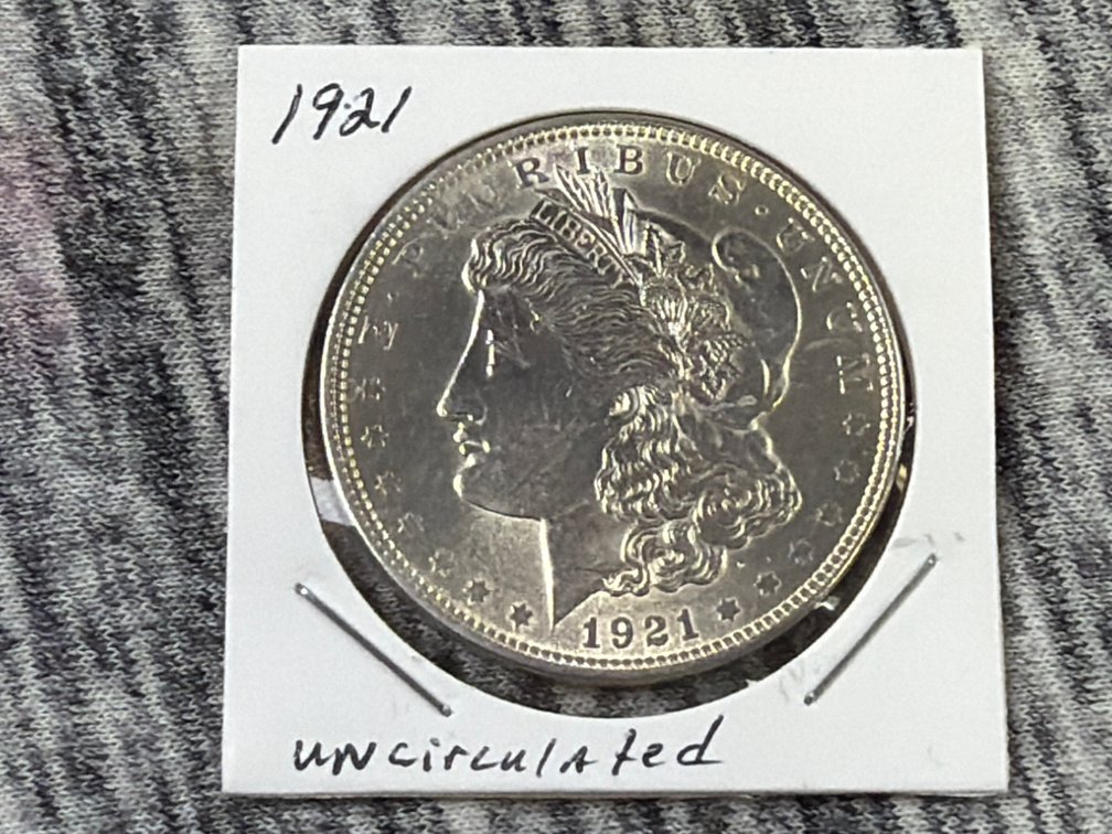 1921 MORGAN SILVER DOLLAR