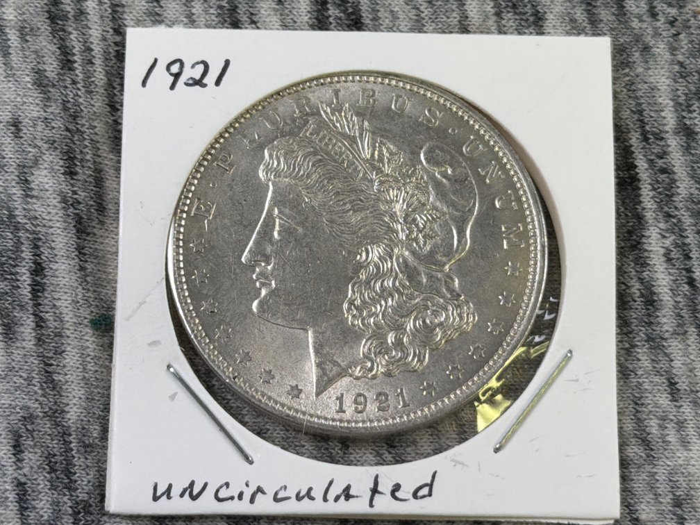 1921 MORGAN SILVER DOLLAR