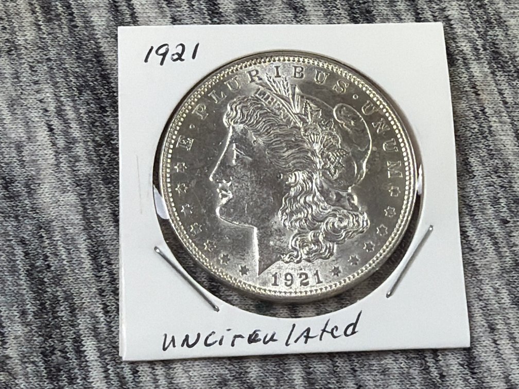 1921 MORGAN SILVER DOLLAR