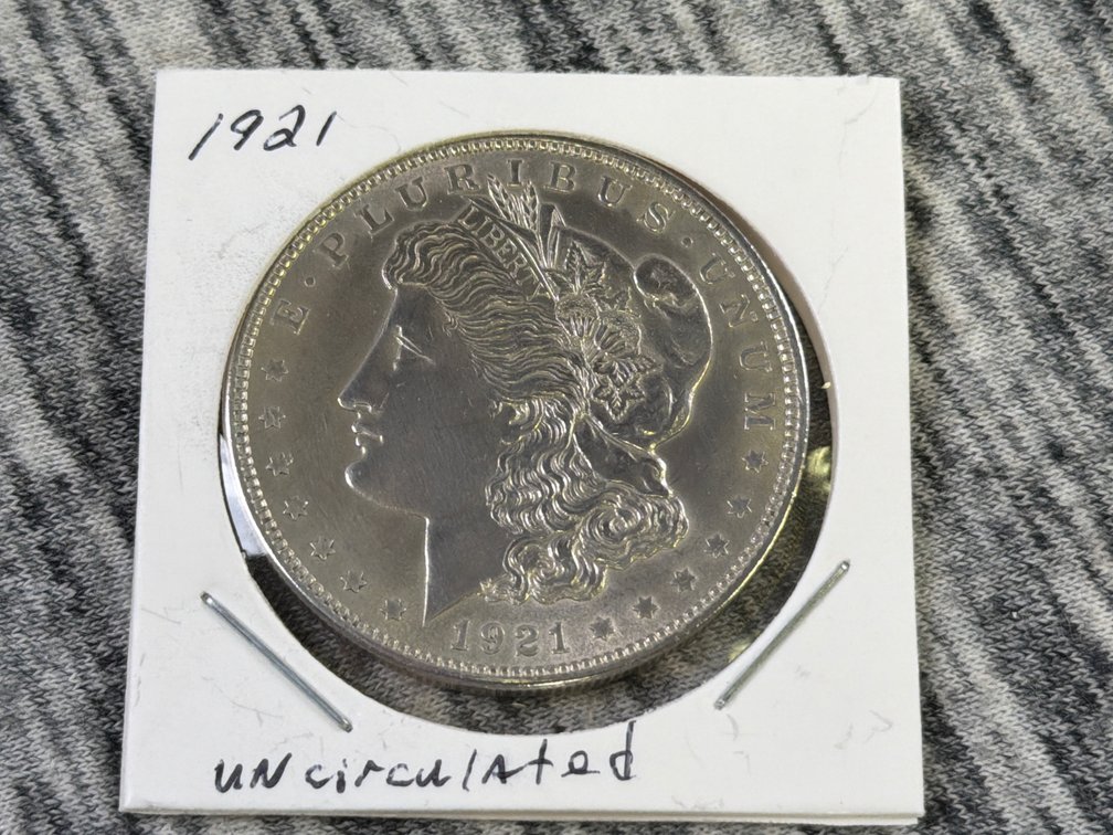 1921 MORGAN SILVER DOLLAR