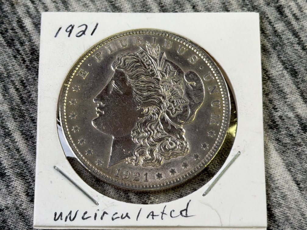 1921 MORGAN SILVER DOLLAR
