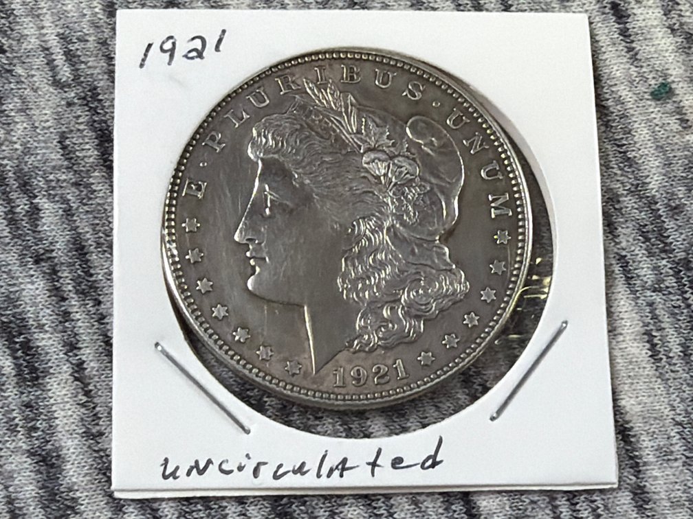 1921 MORGAN SILVER DOLLAR