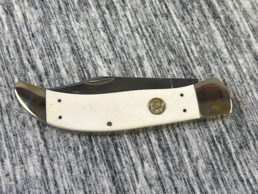 HEN AND ROOSTER KNIFE