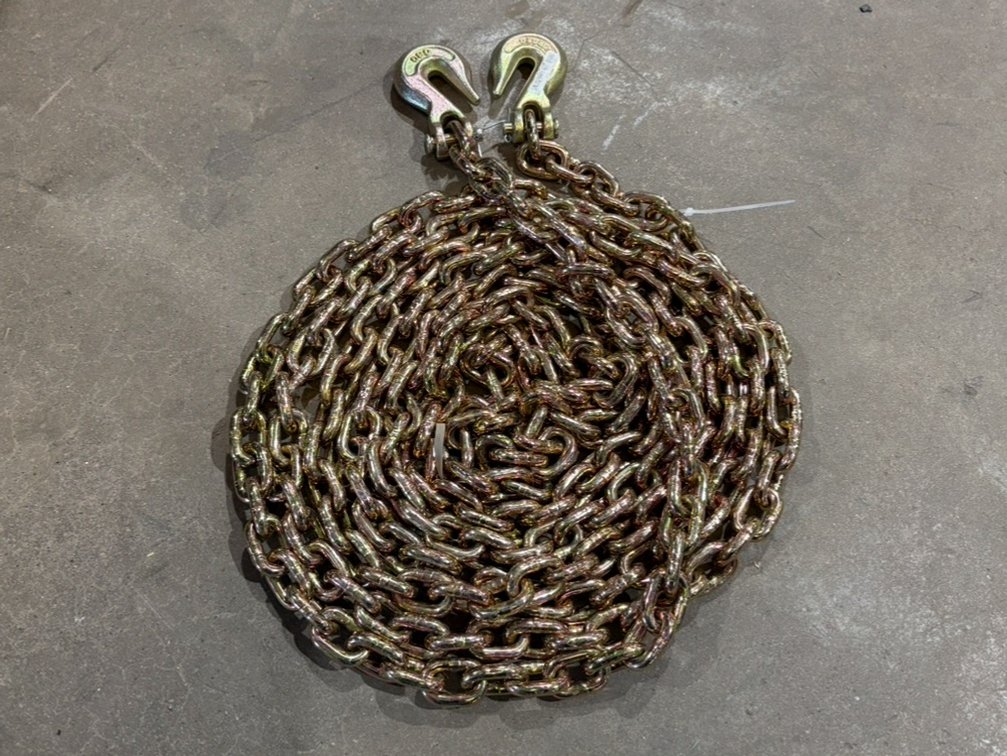 UNUSED G80 5/16” X 20’ CHAIN W/ 2 HOOKS