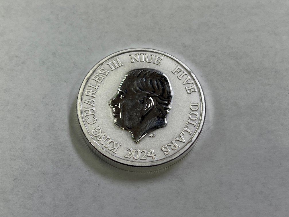2024 NIUE 2 OZ SILVER COIN