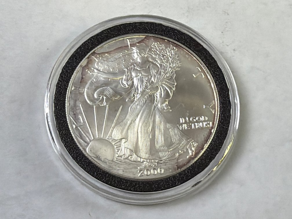 2000  AMERICAN SILVER EAGLE DOLLAR