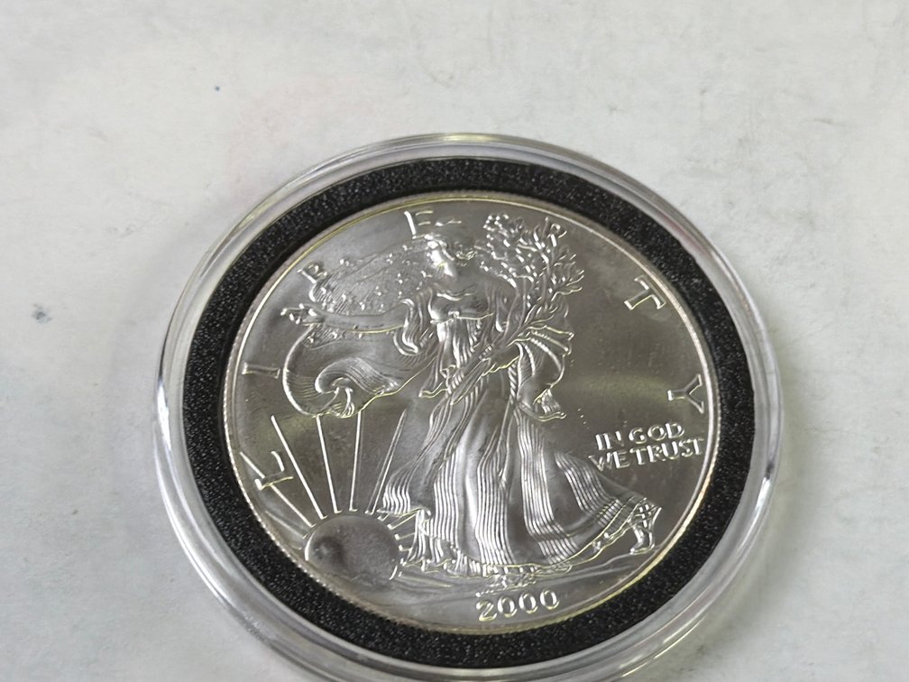 2000  AMERICAN SILVER EAGLE DOLLAR