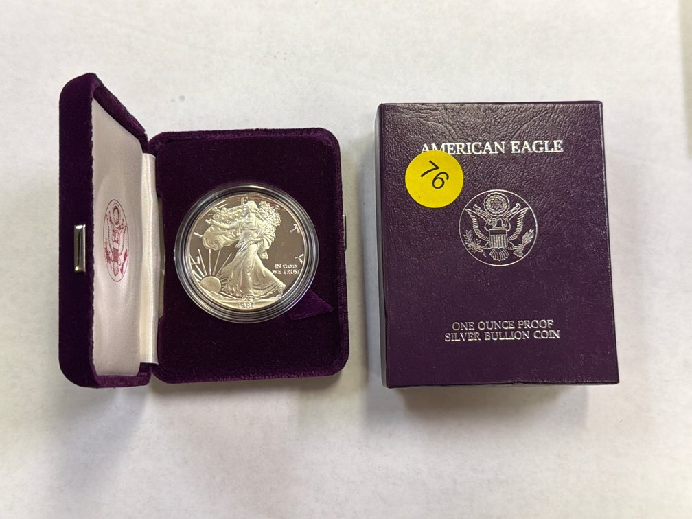 1987 AMERICAN SILVER EAGLE DOLLAR