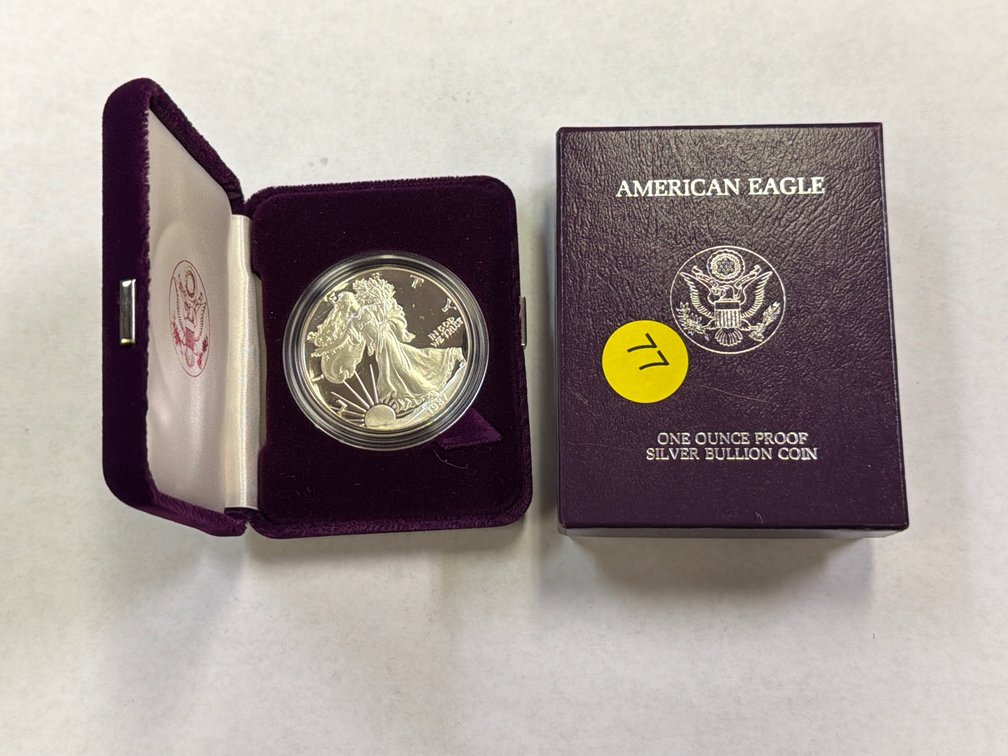 1987 AMERICAN SILVER EAGLE DOLLAR