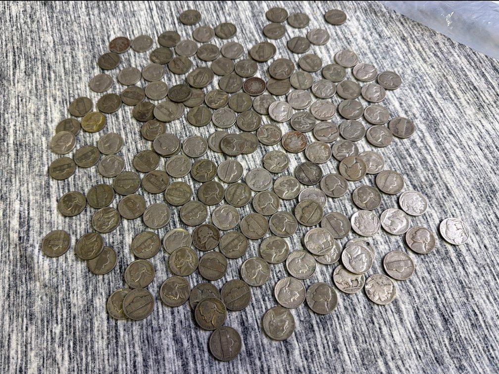 LOT OF  VARIOUS NICKELS