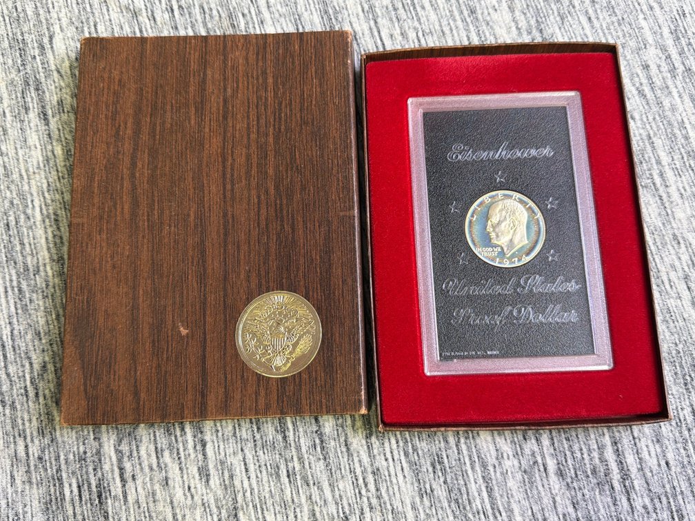 1974 SILVER EISENHOWER DOLLAR