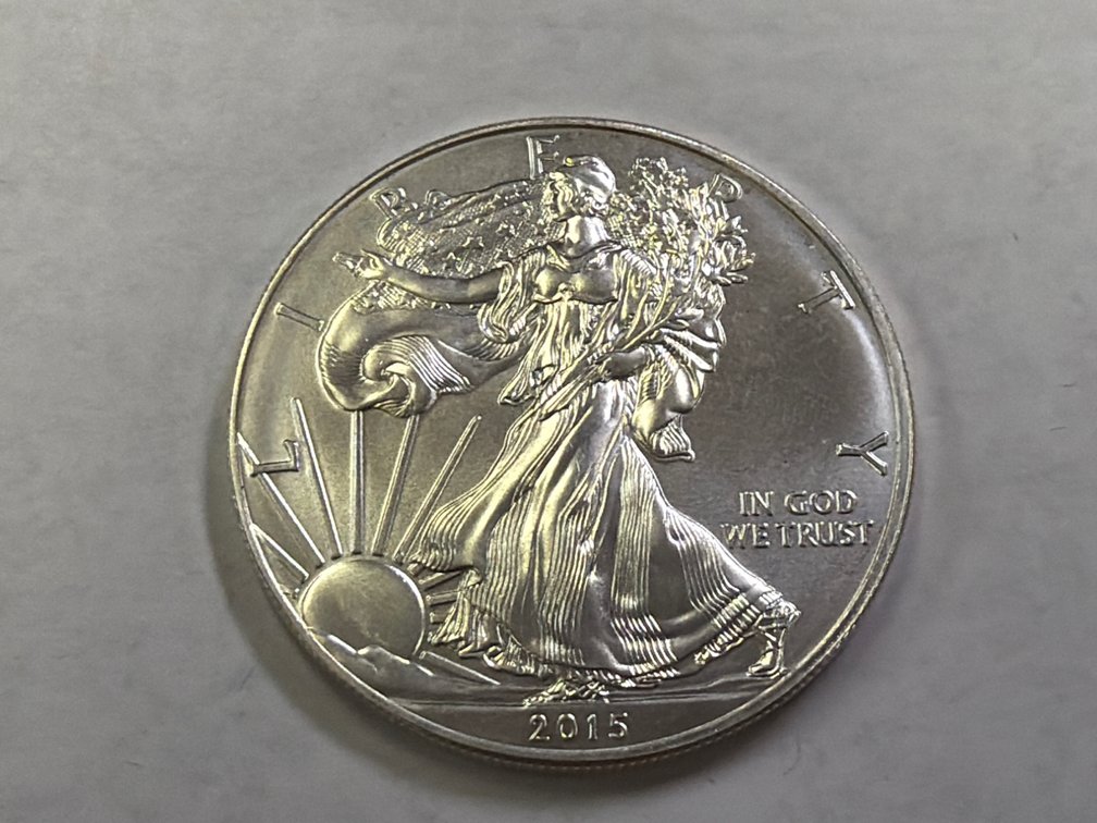 2015 SILVER EAGLE DOLLAR