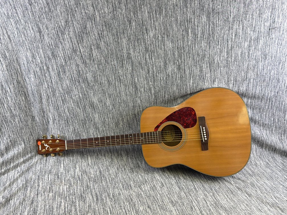 YAMAHA GUITAR
