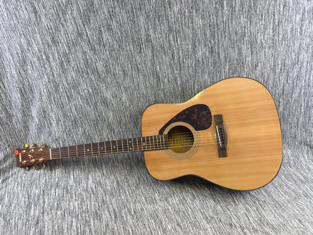 YAMAHA GUITAR