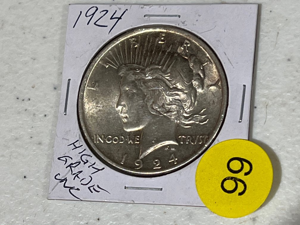 1924 SILVER PEACE DOLLAR