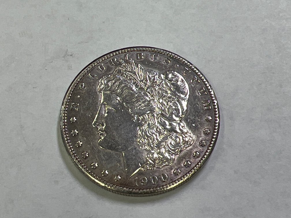1900 MORGAN SILVER DOLLAR