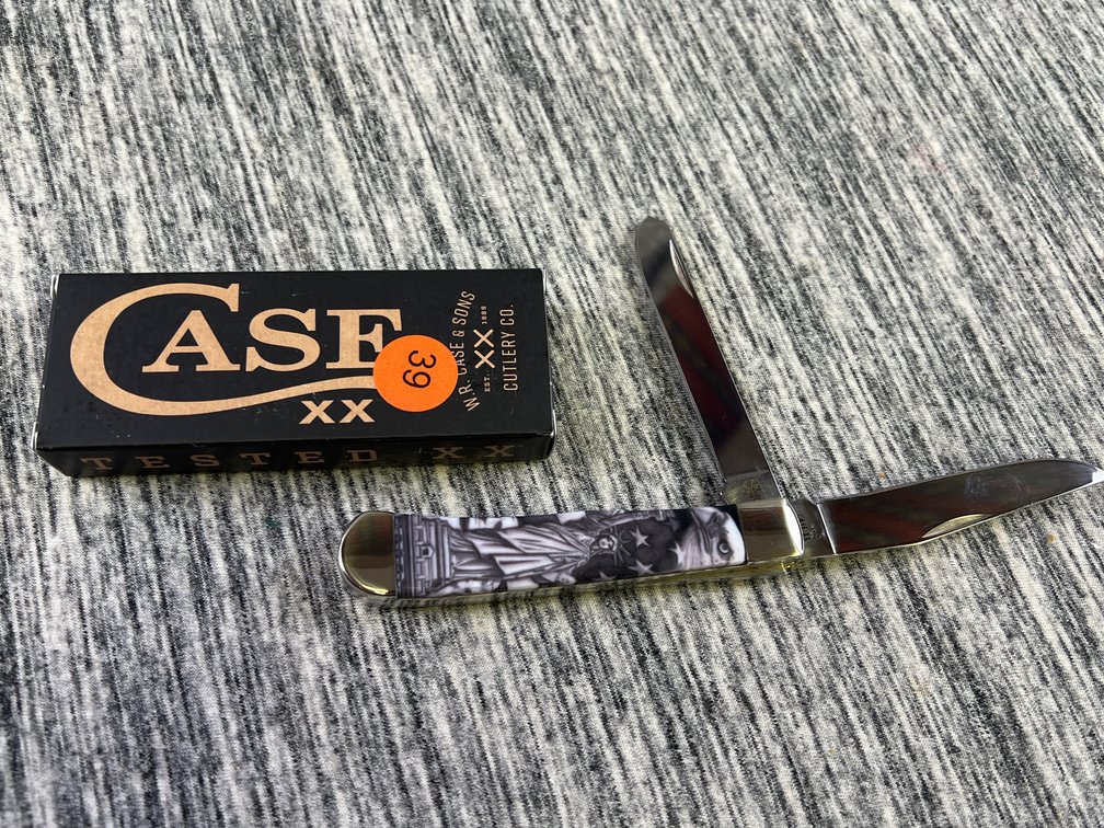 CASE XX STATUE OF LIBERTY CCI WHITE SYNTHETIC TRAPPER