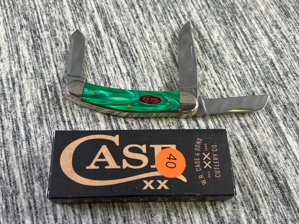 CASE XX GREEN PEARL KIRINITE SMOOTH SOWBELLY KNIFE