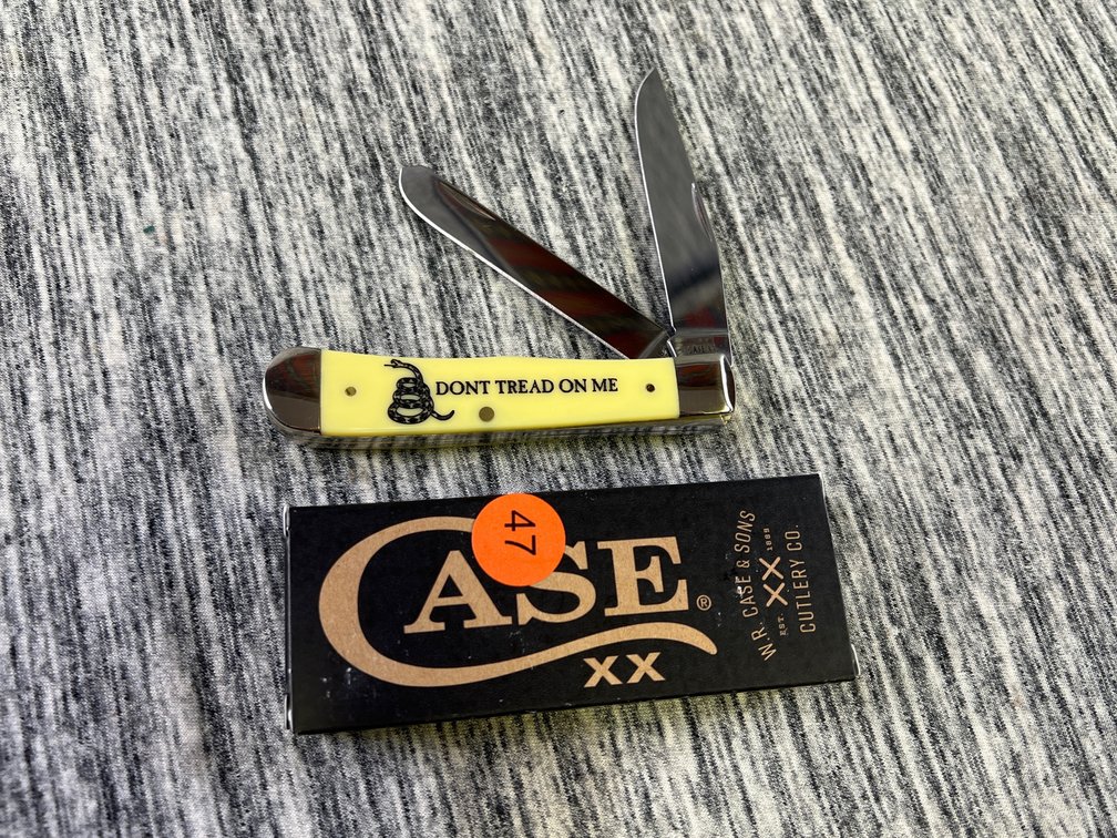 CASE XX YELLOW SYNTHETIC SMOOTH TRAPPER KNIFE