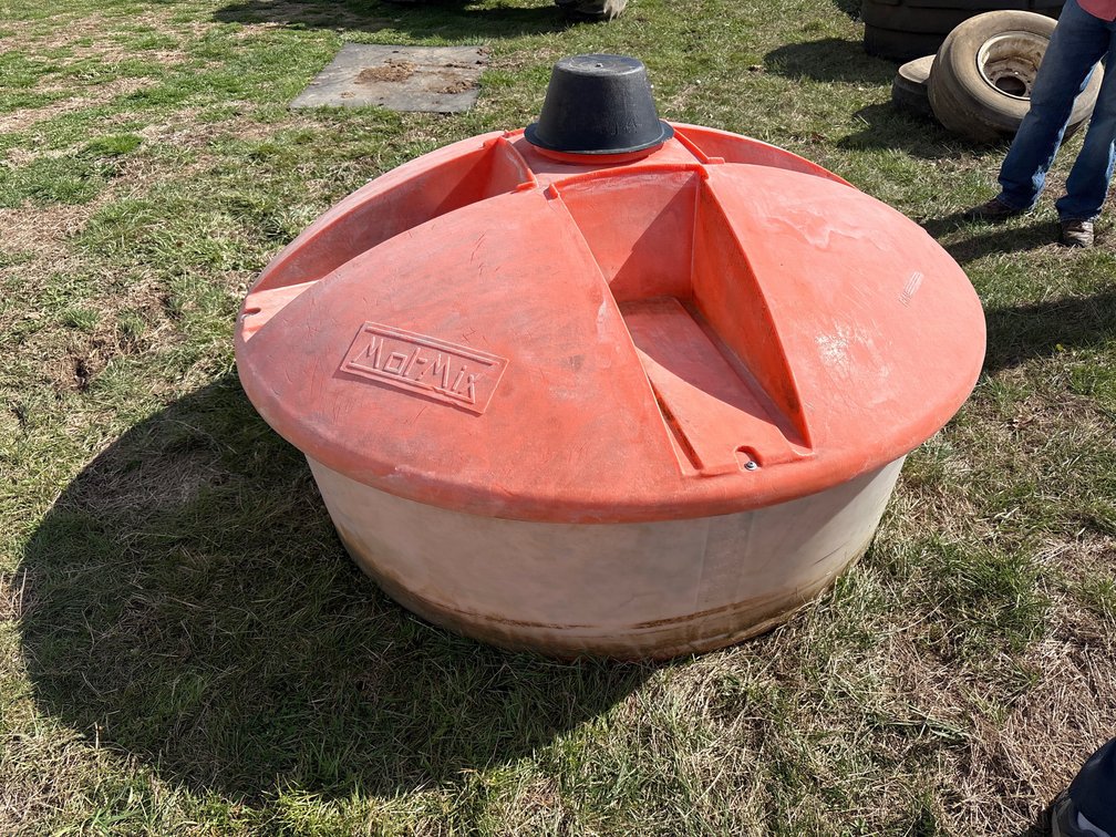 LARGE MOL MIX LICK TANK