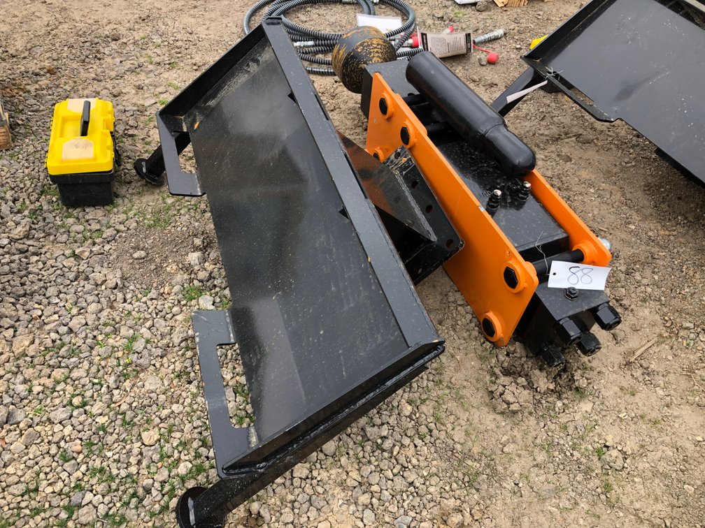 SKID STEER POST DRIVER
