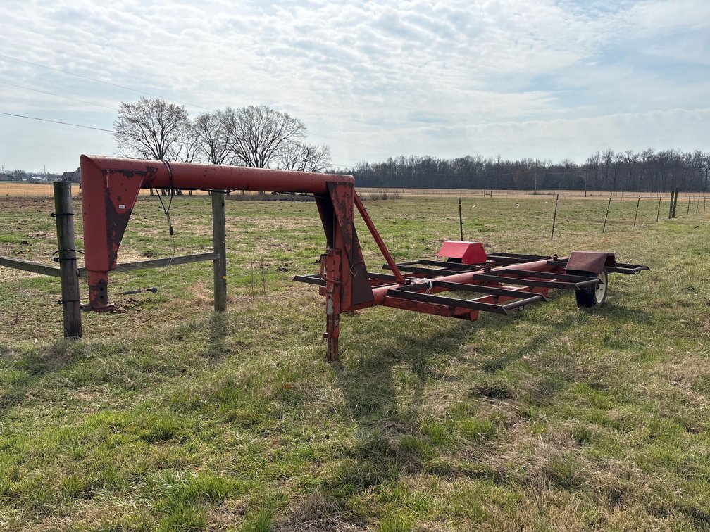 6 BALE GOOSENECK HAY TRAILER