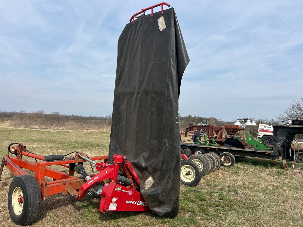 BUSH HOG DMH10 DISC MOWER (caddy sells separate)