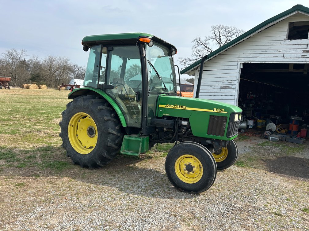 JOHN DEERE 5420 TRACTOR