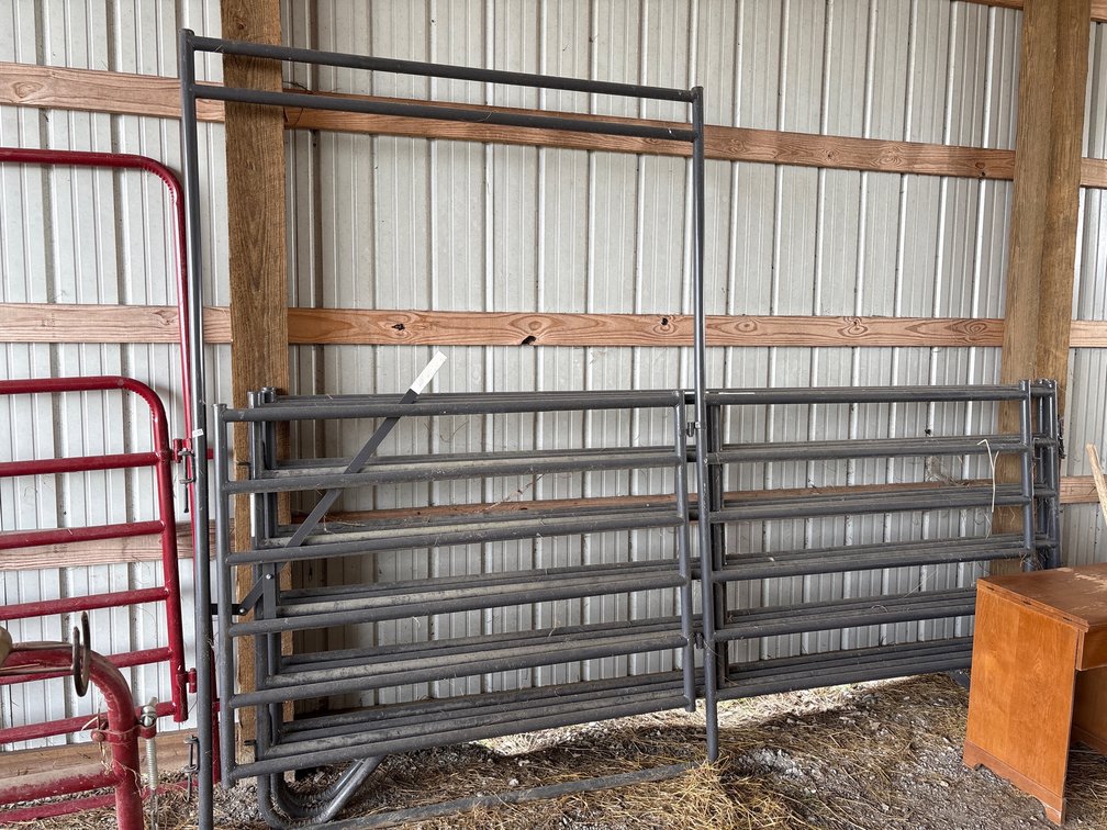 (3) TARTER 12’ PANELS & (1) TARTER 12’ PANEL W’ 6’ WALKTHROUGH GATE