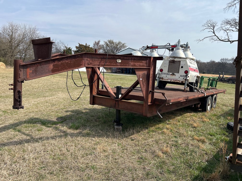 24’ GOOSENECK FLATBED TRAILER