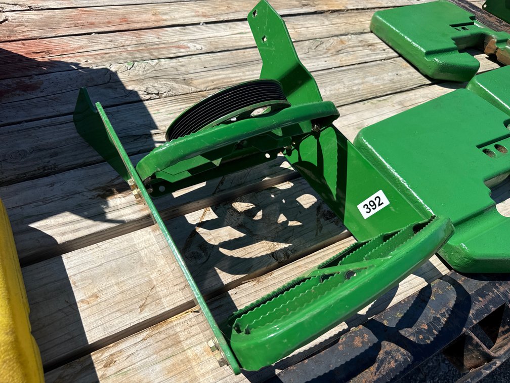 JOHN DEERE 5000 SERIES STEPS AND PULLEY