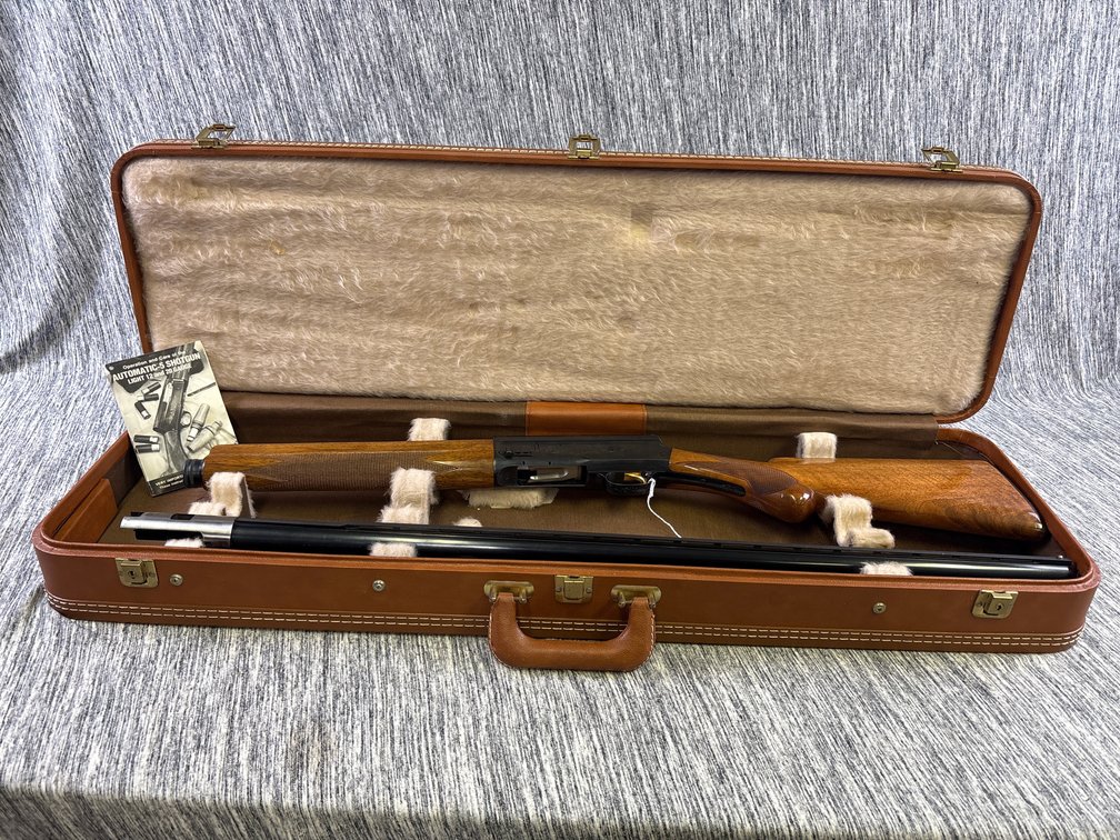 BROWNING BELGIUM LIGHT TWELVE 12GA SEMI SHOTGUN TRANS #4162